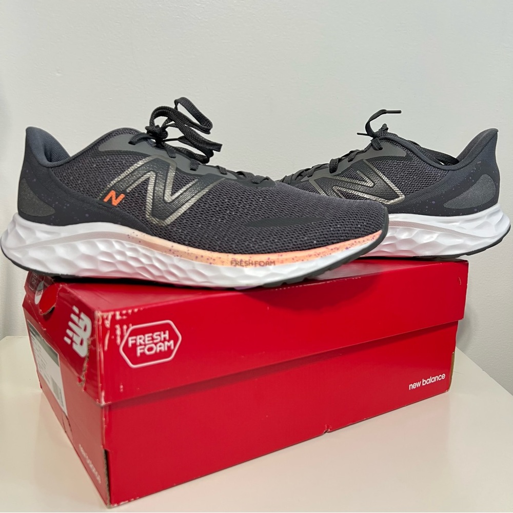 Size 12 Wide New Balance Fresh Foam Arishi v4 Womens Grey Orange